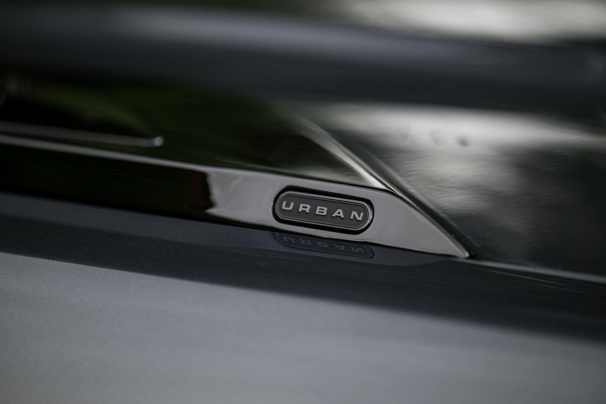 Land Rover Defender 90 view 30