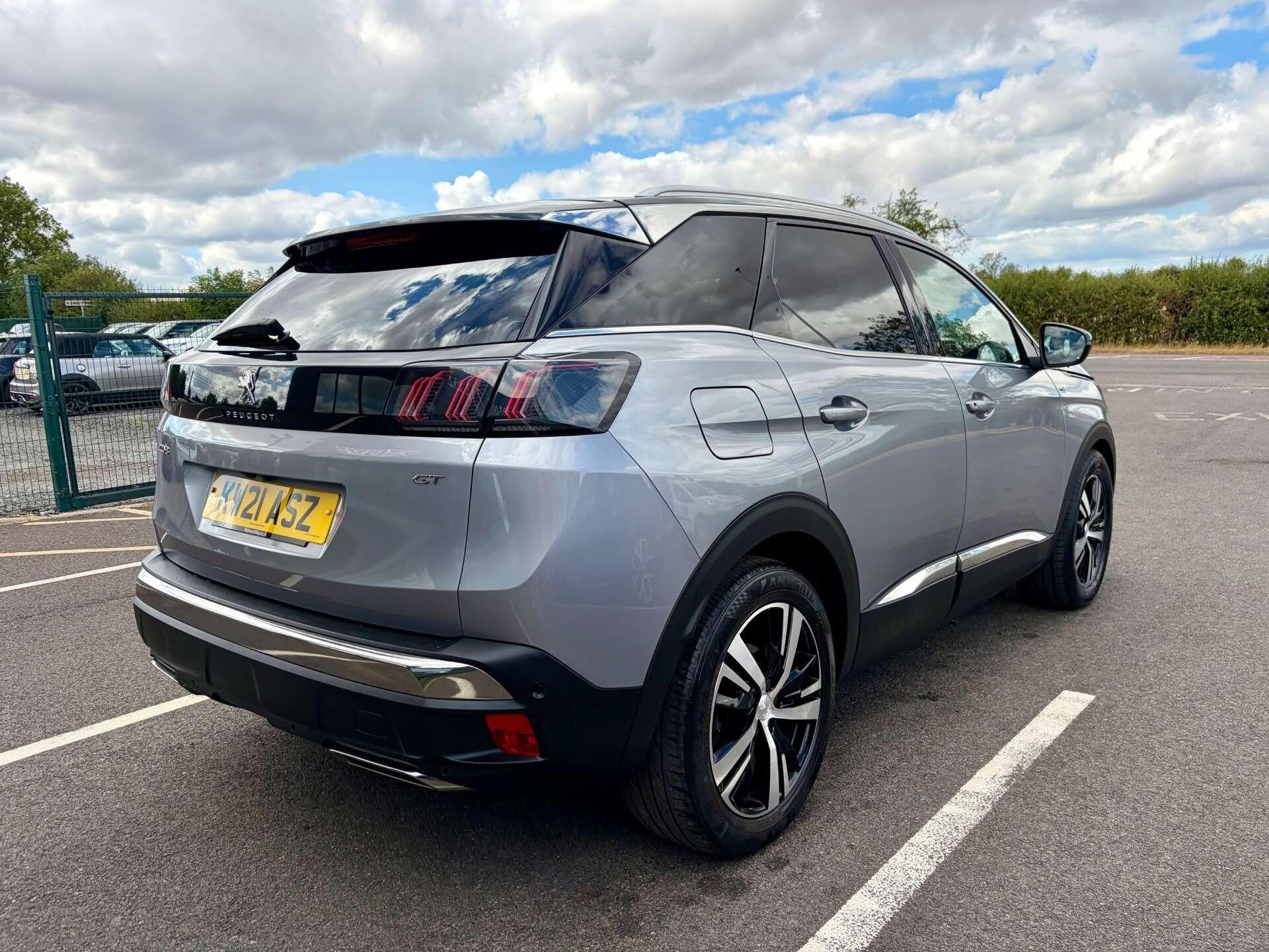 Peugeot 3008 view 8