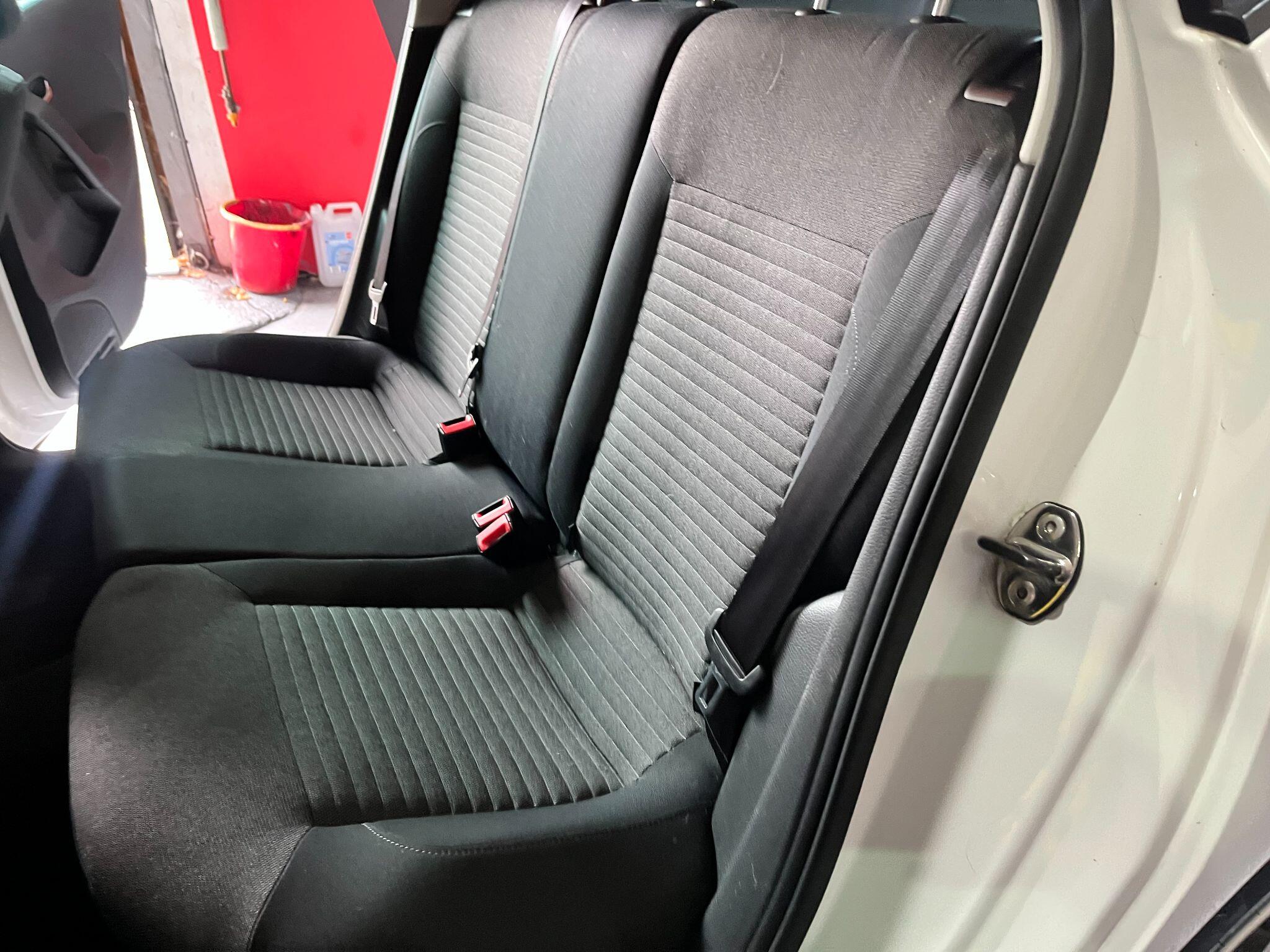 Volkswagen Polo view 28