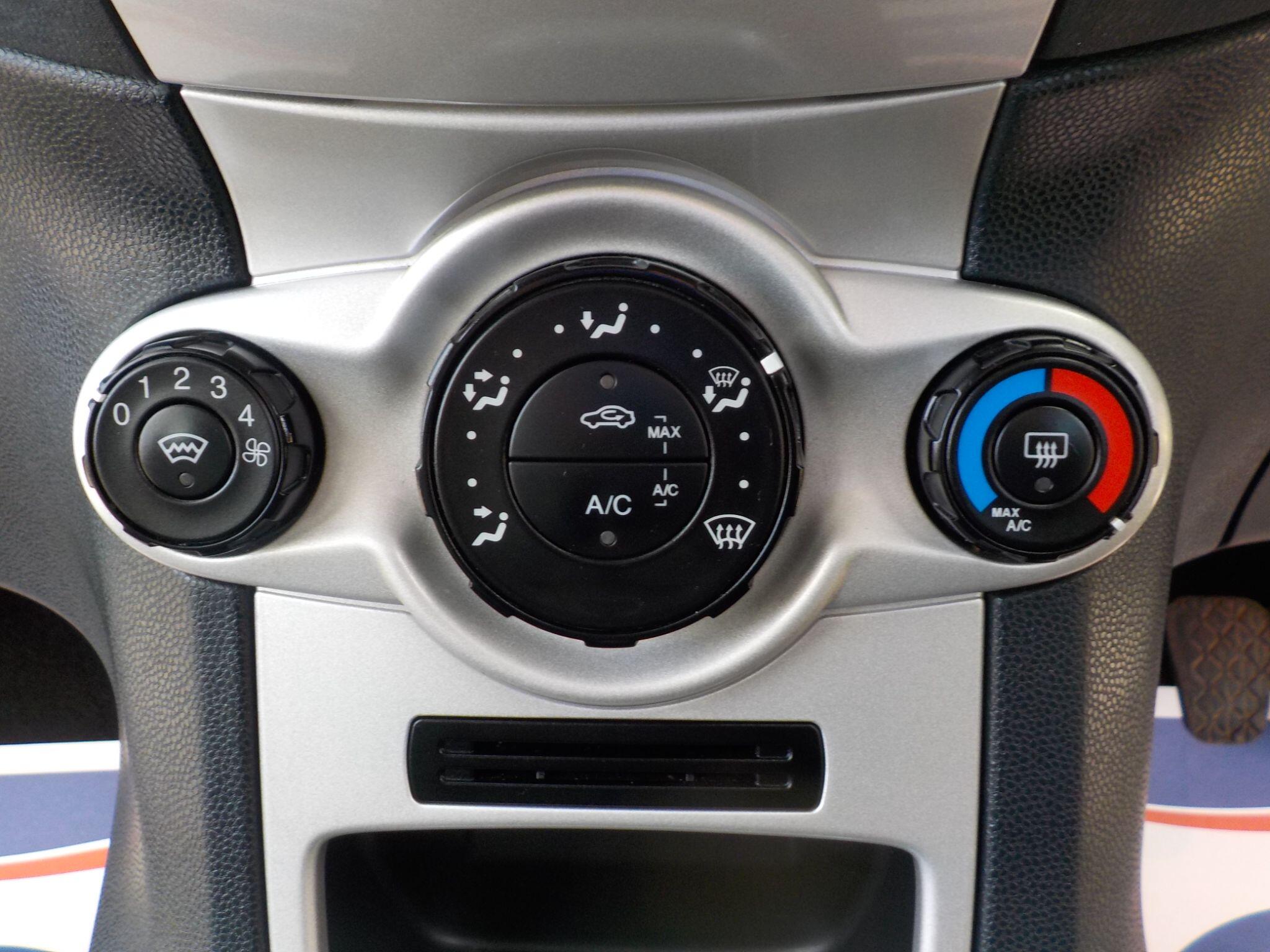 Ford Fiesta 1.25 Zetec Euro 5 5dr