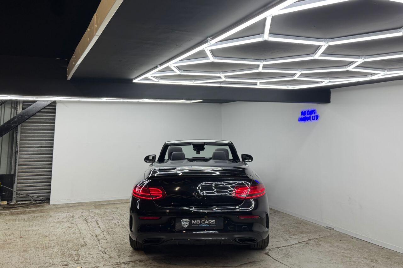 Mercedes-Benz C-Class view 30