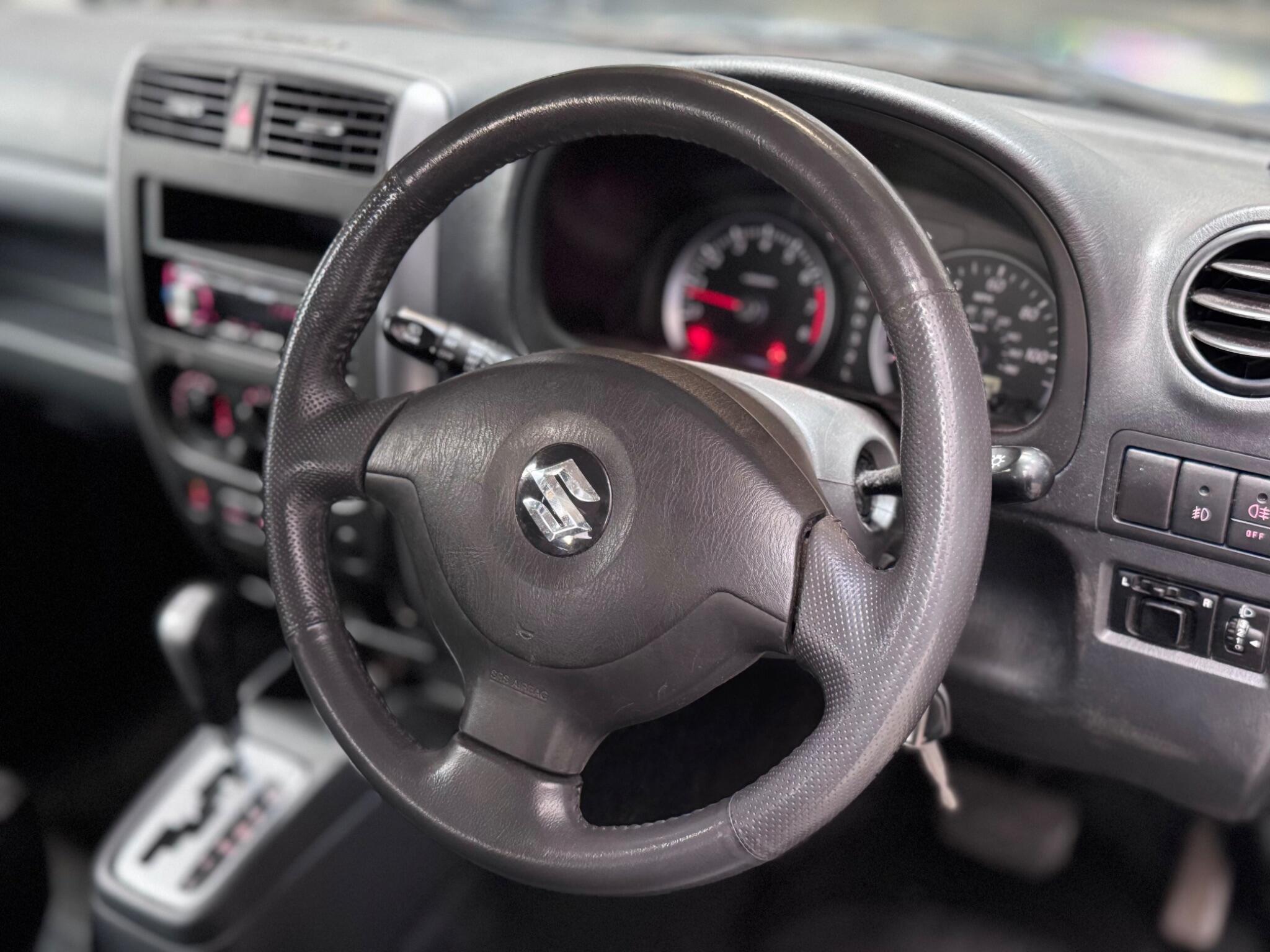 Suzuki Jimny view 23