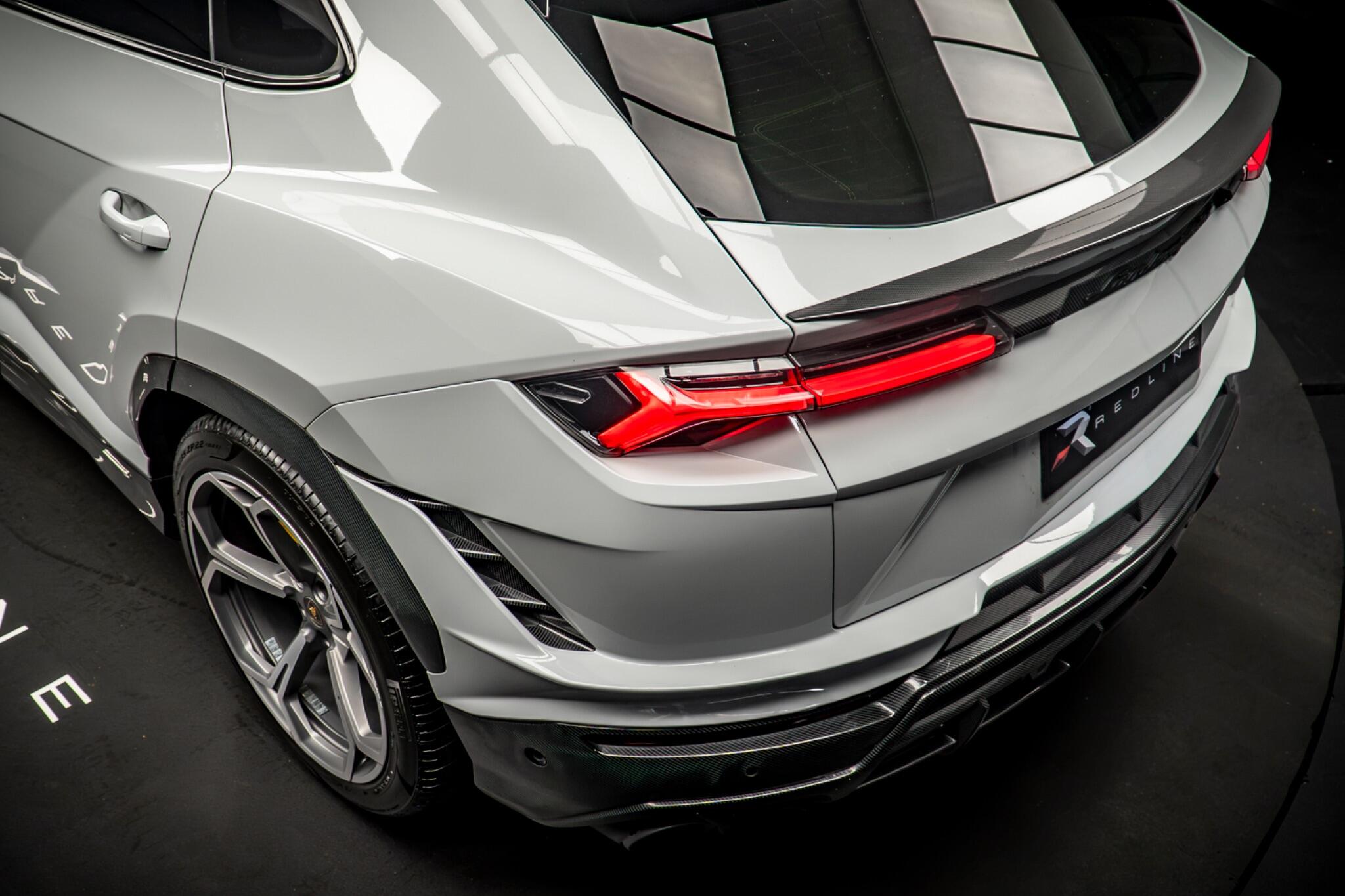 Lamborghini Urus view 19