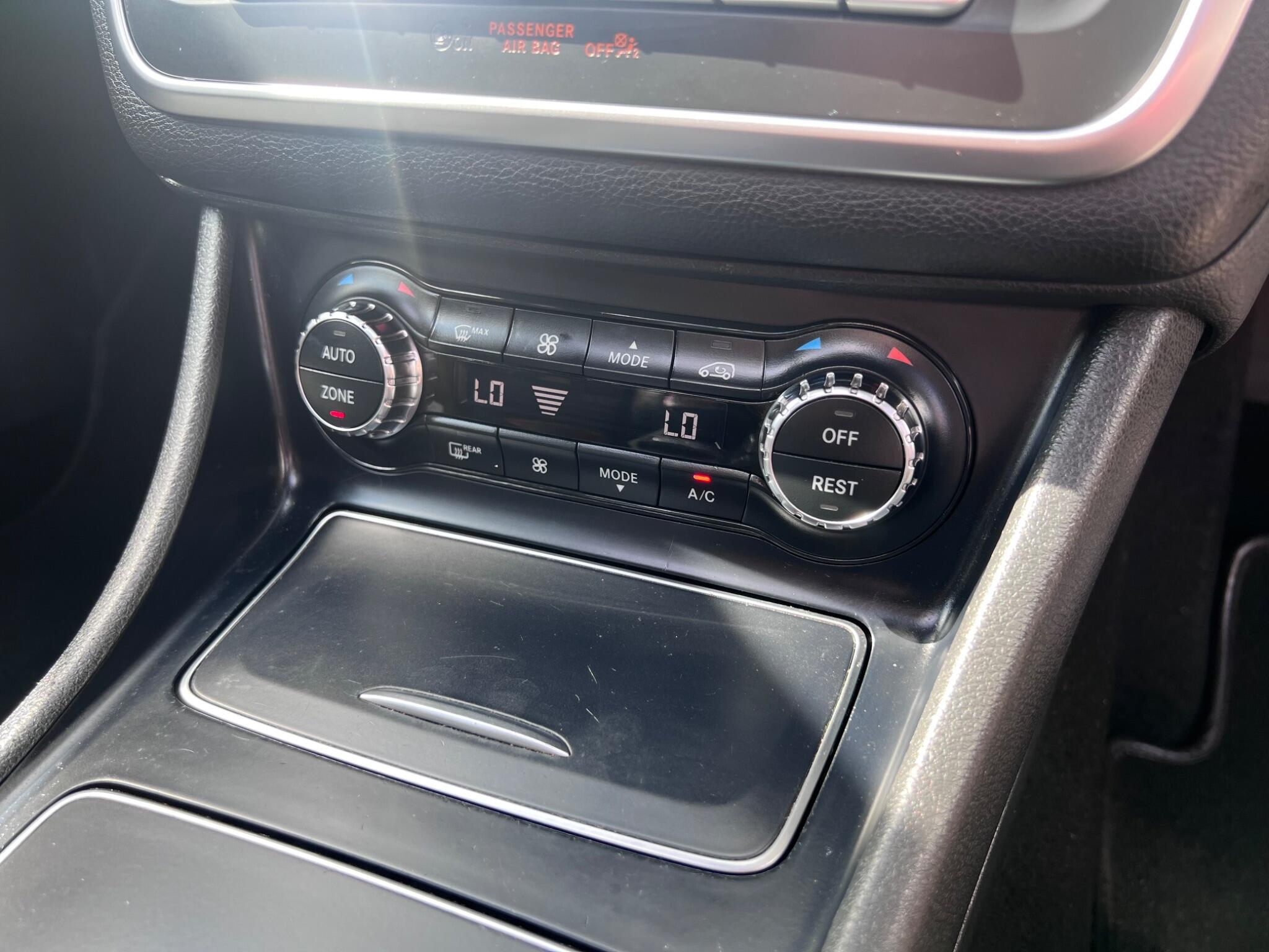 Mercedes-Benz Cla view 29