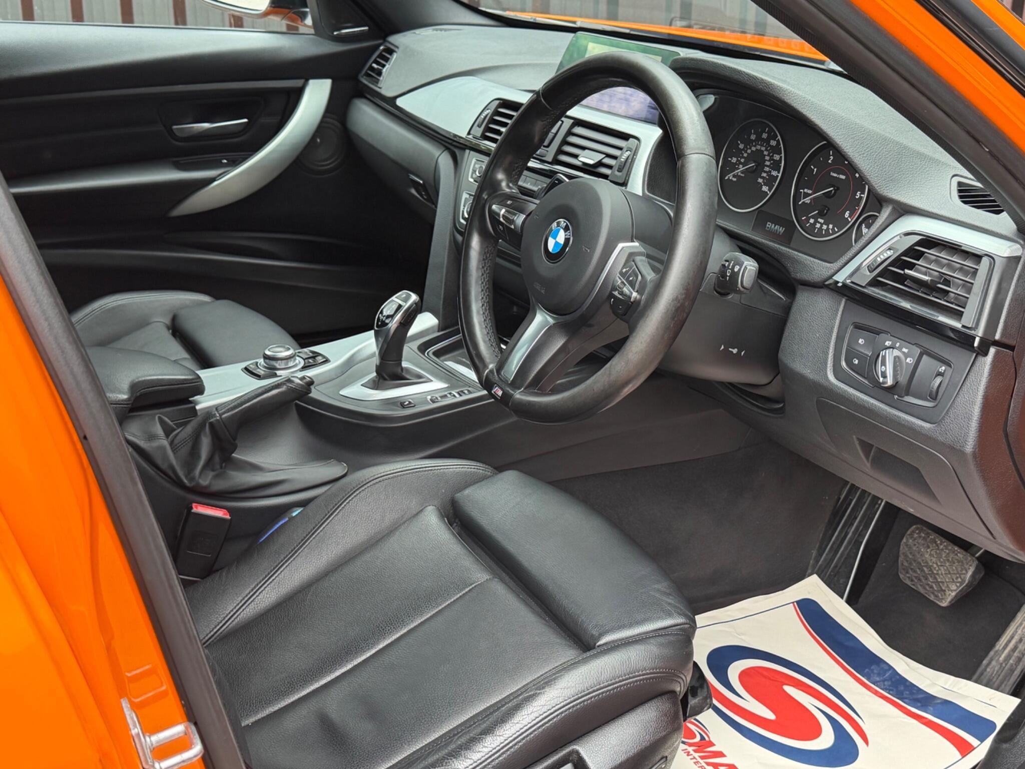 BMW 3 Series view 25