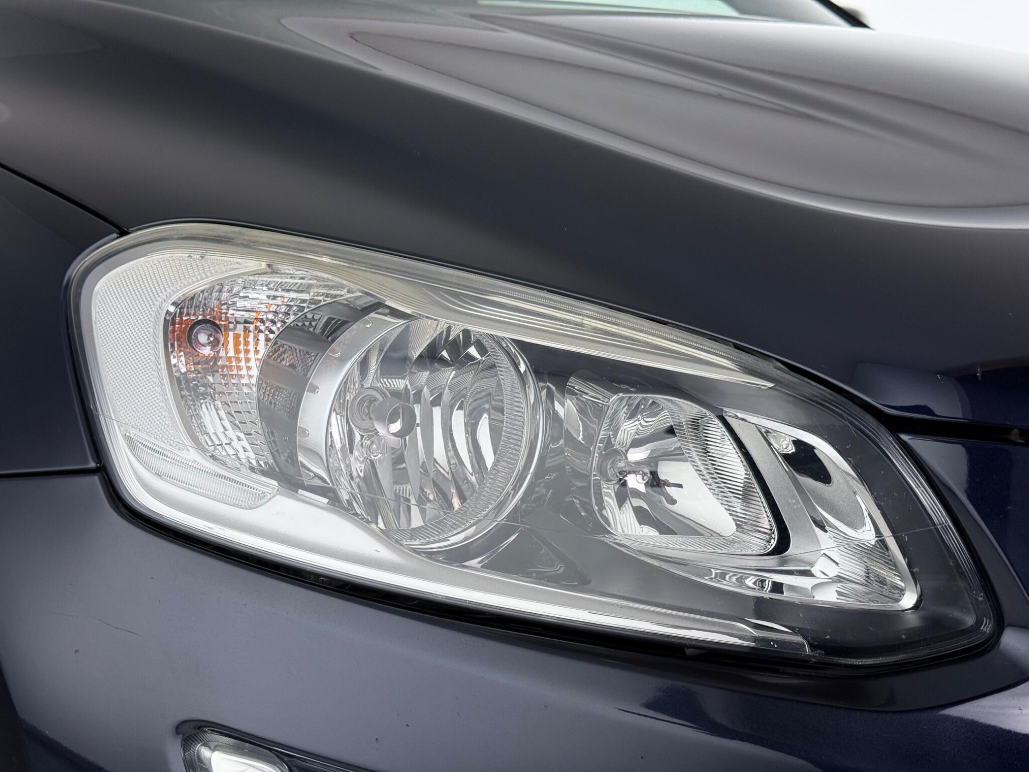 Volvo XC60 view 4