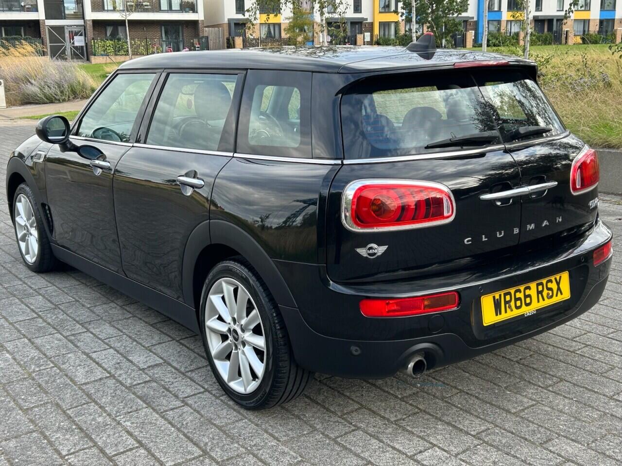 Mini Clubman view 18
