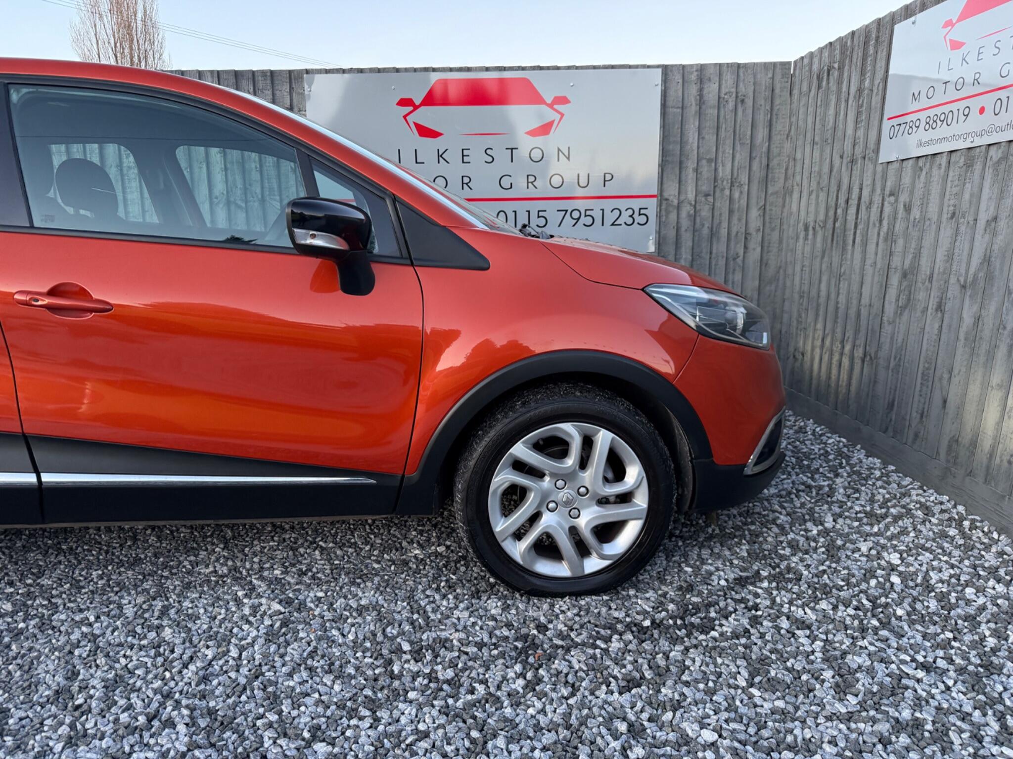 2015 Renault Captur 1.5 dCi ENERGY Dynamique Nav Euro 6 (s/s) 5dr • 90,890 miles image 14