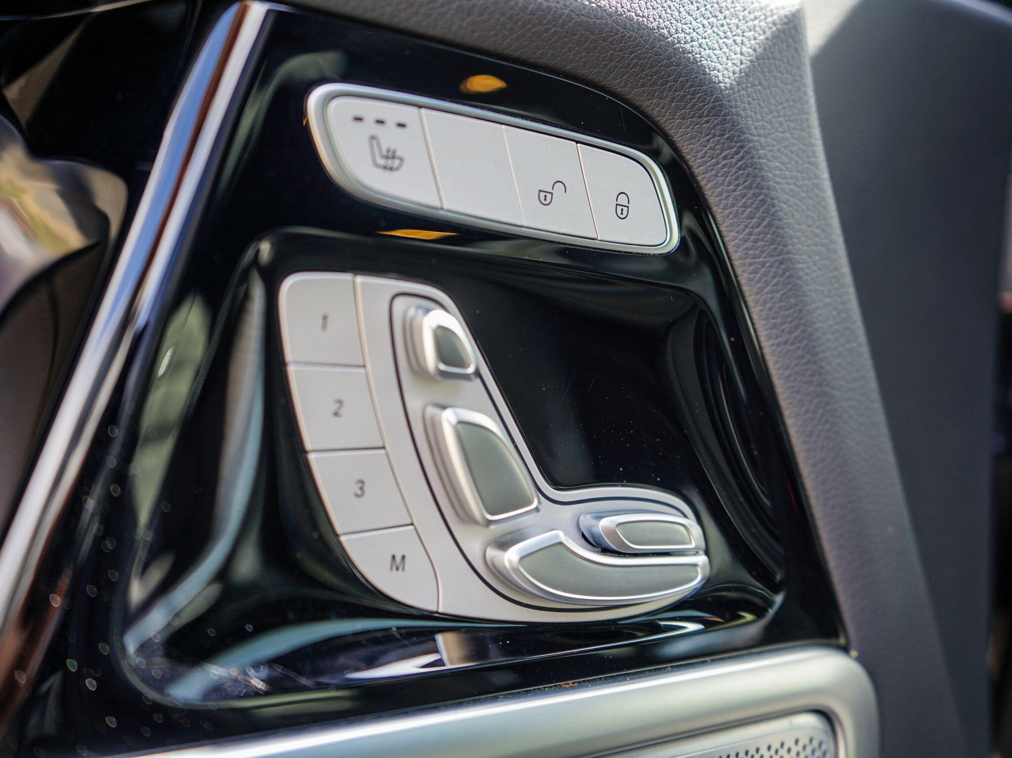 Mercedes-Benz G Class view 25
