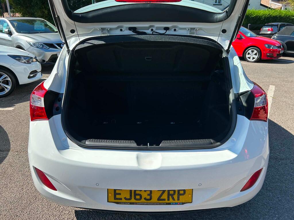 Hyundai I30 view 14