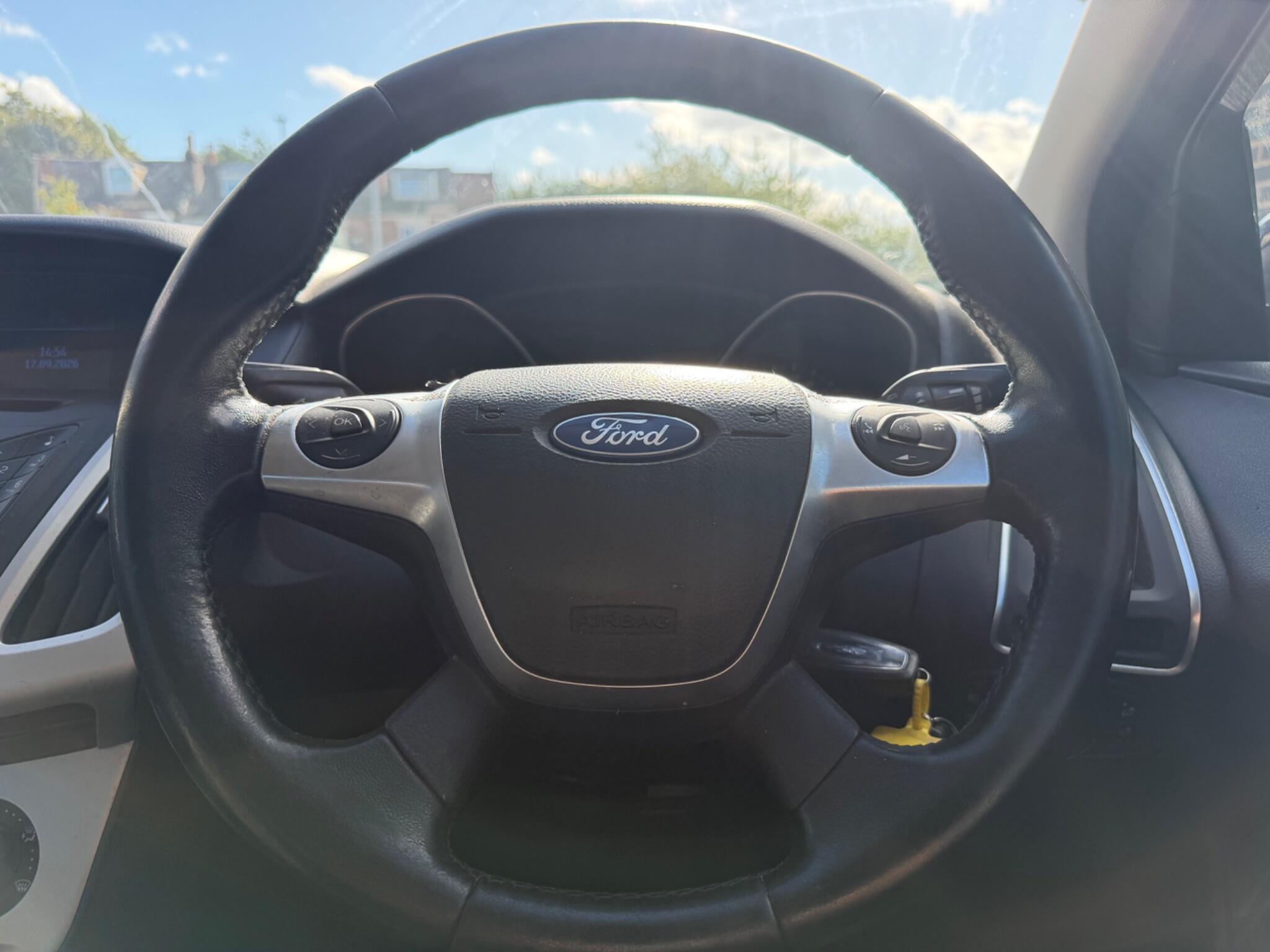 Ford Focus view 30