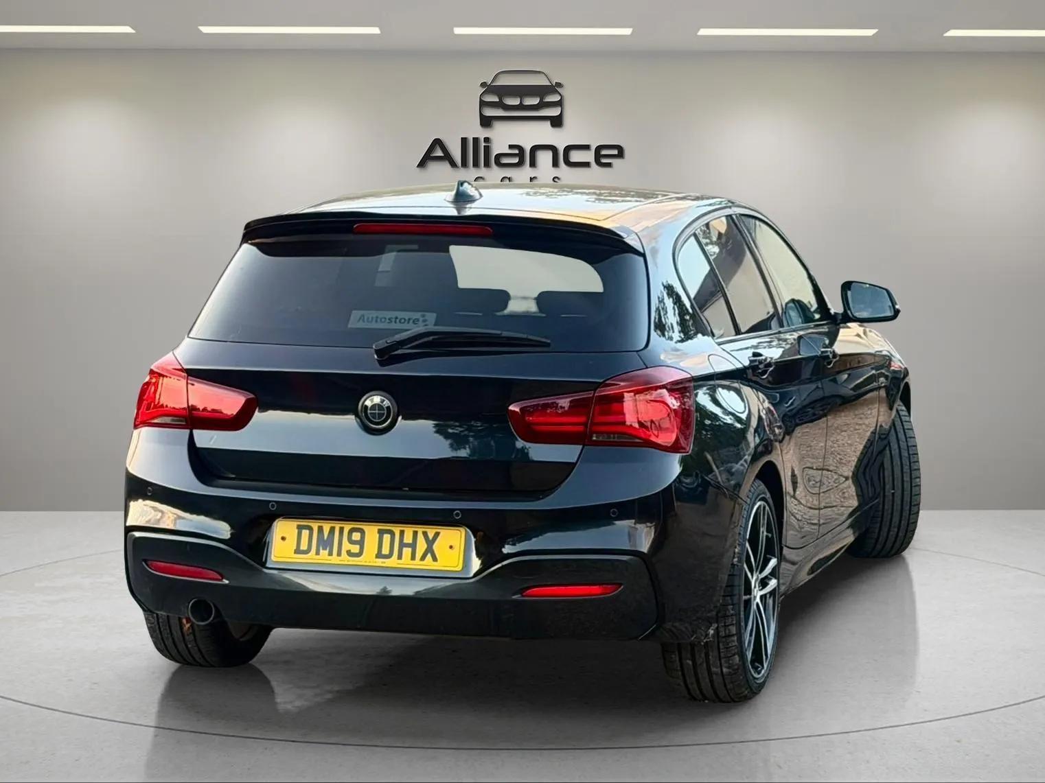 BMW 1 Series view 22