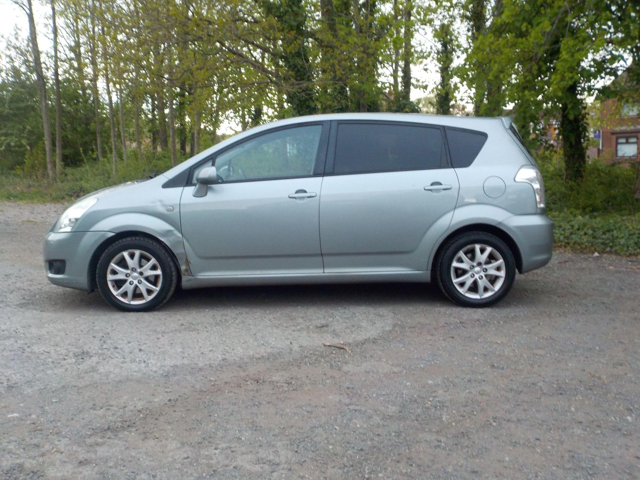 Toyota Corolla Verso 2.2 D-4D SR 5dr