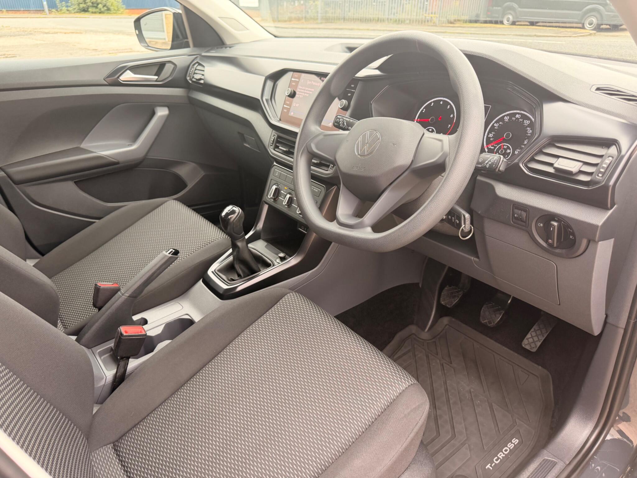 Volkswagen T-Cross view 25