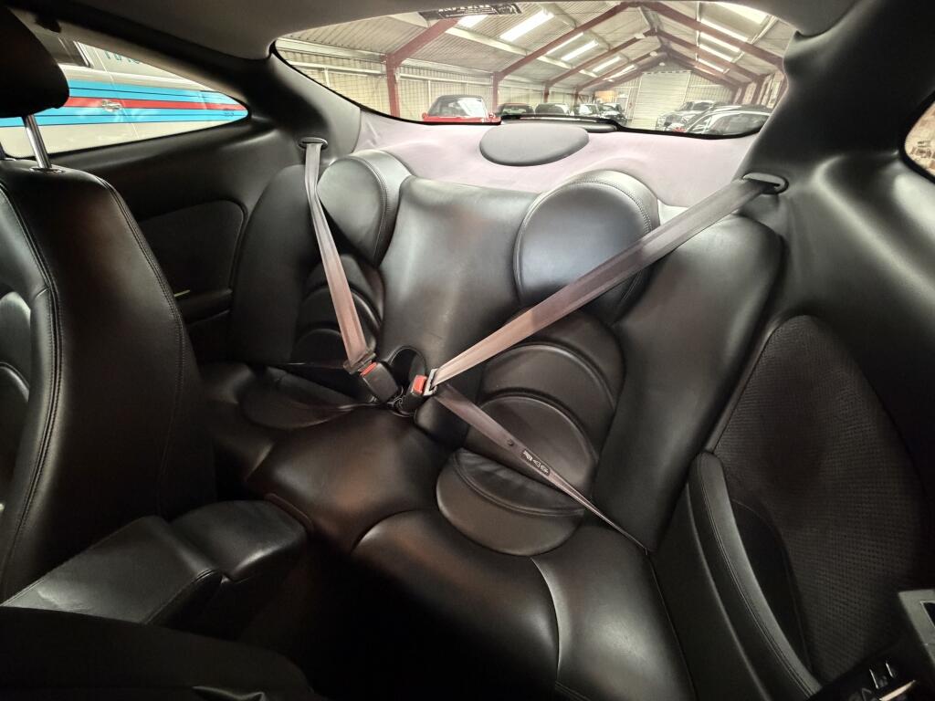 Jaguar XK8 view 21