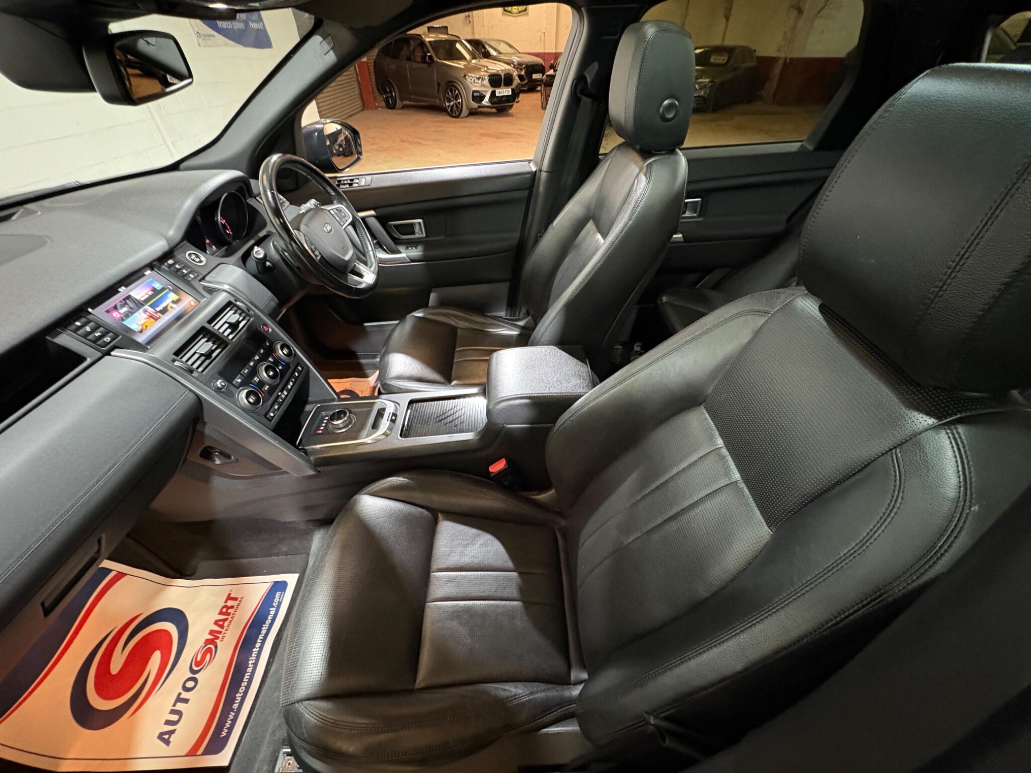 Land Rover Discovery Sport view 71