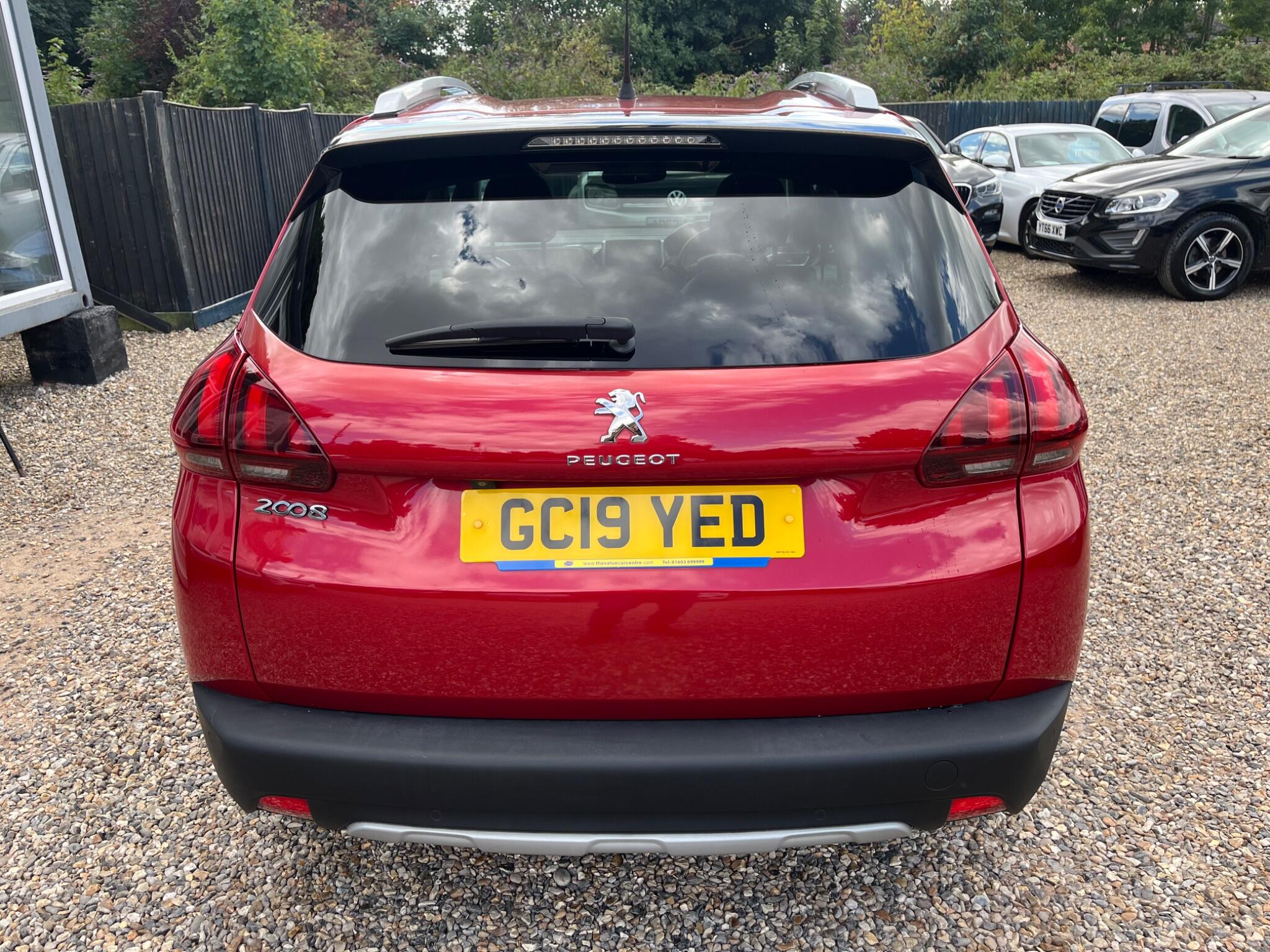 Peugeot 2008 view 5