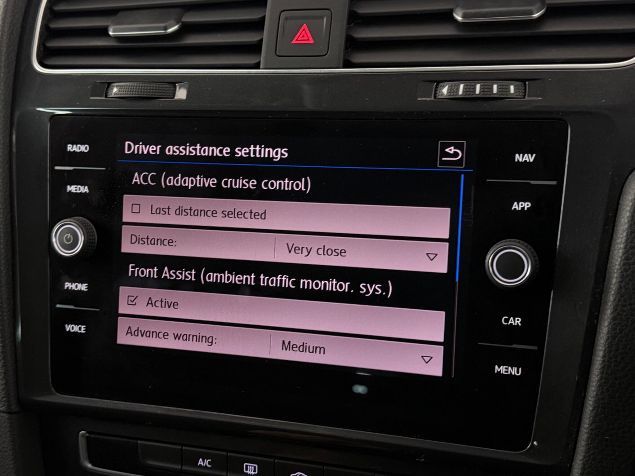 Volkswagen Golf view 29