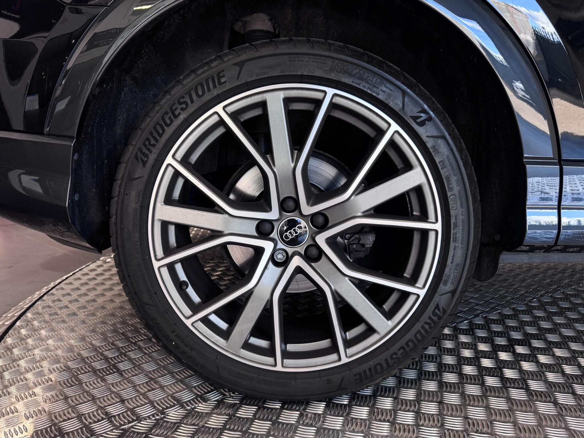 Audi Q3 view 62