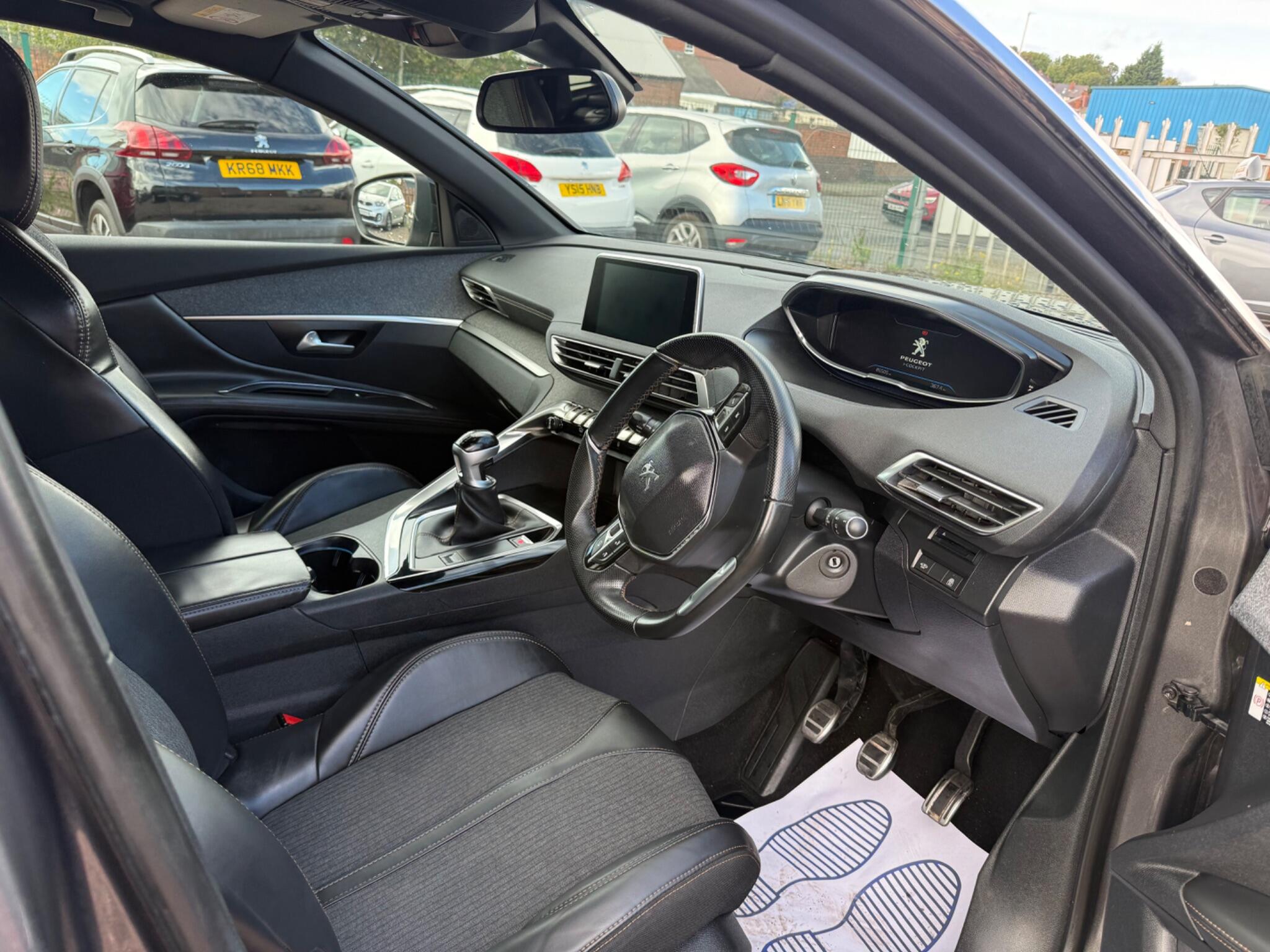 Peugeot 3008 view 22