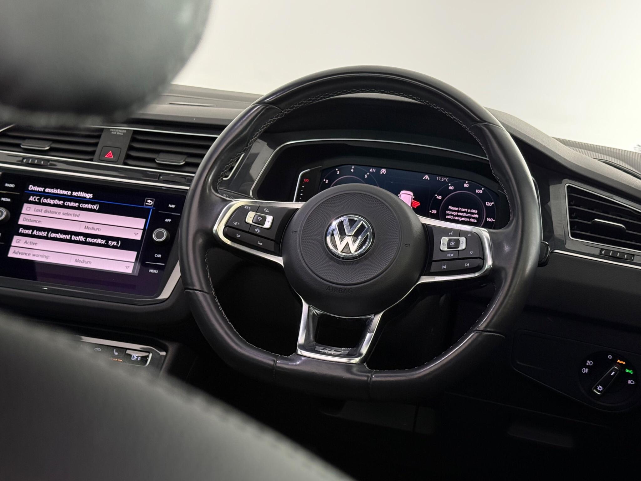 Volkswagen Tiguan view 14