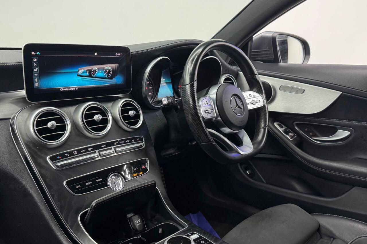 Mercedes-Benz C-Class view 40