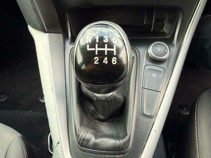 2017 Ford Focus image 19