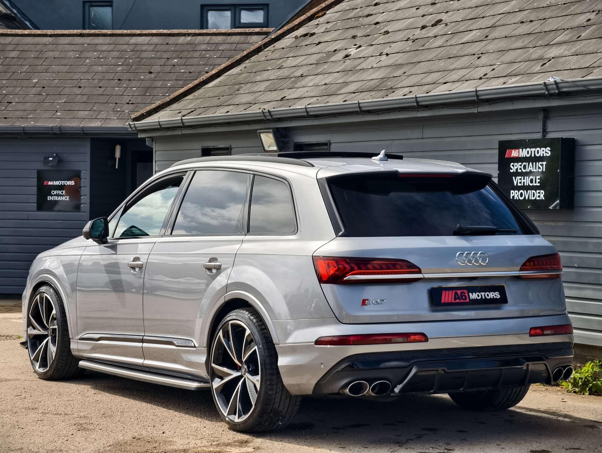 Audi SQ7 view 20