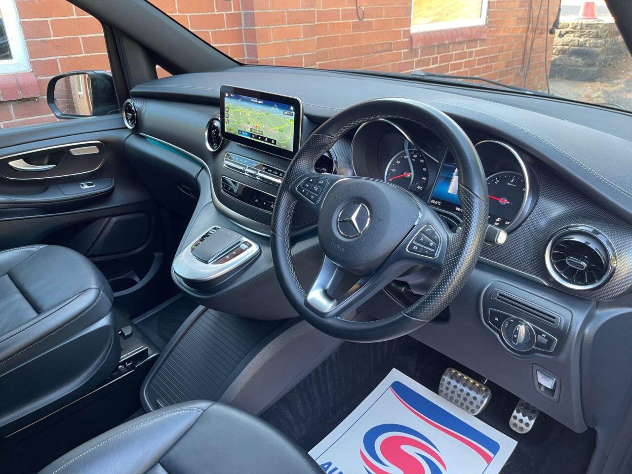 Mercedes-Benz V Class view 4