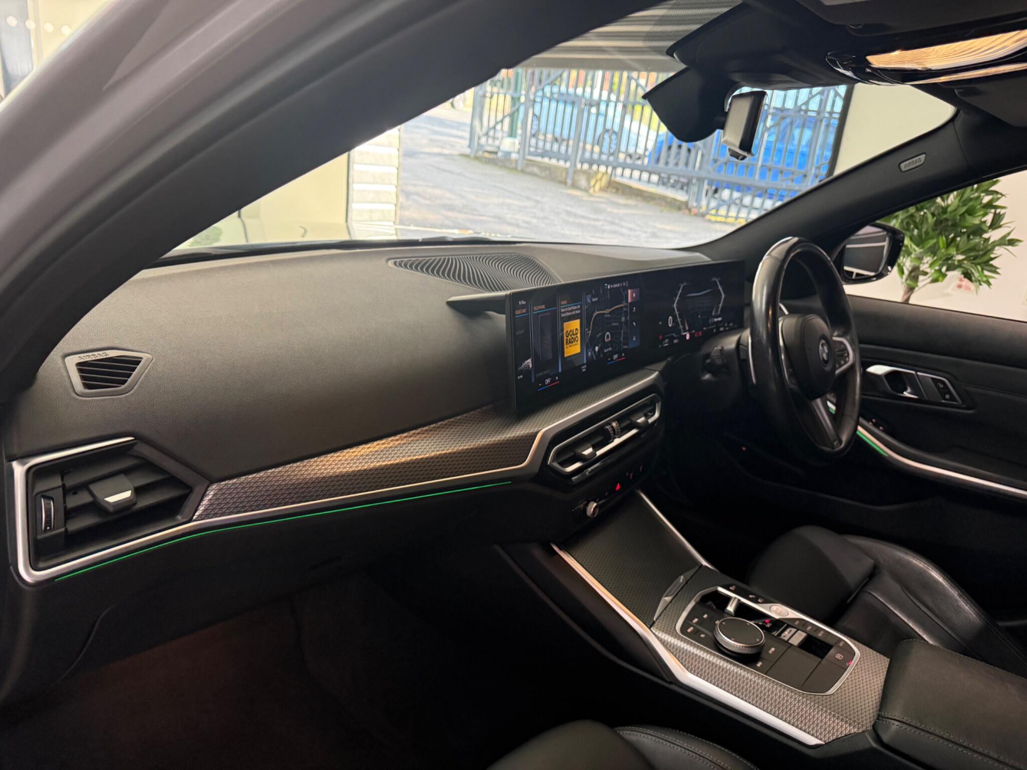 BMW 3 Series view 41