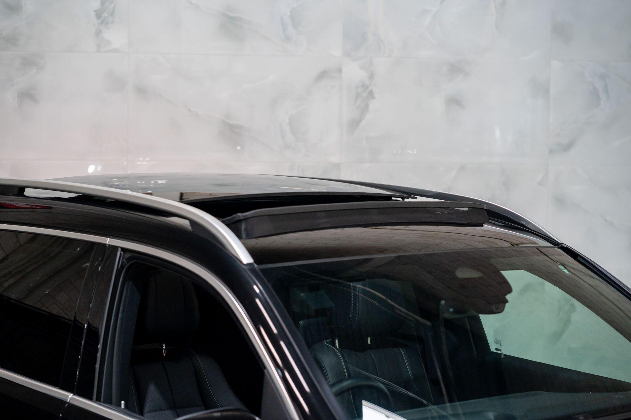 Mercedes-Benz GLS view 41