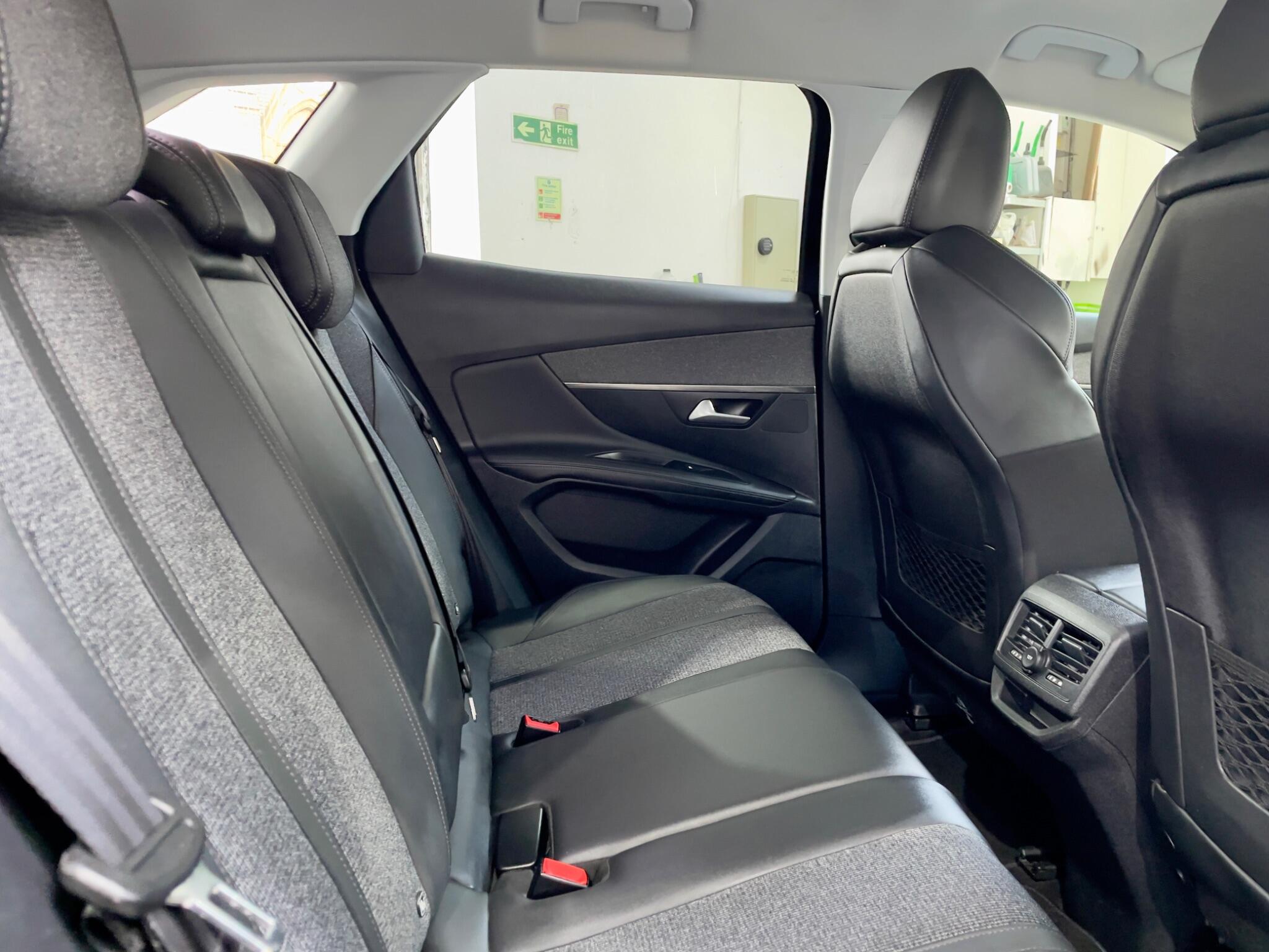 Peugeot 3008 view 39