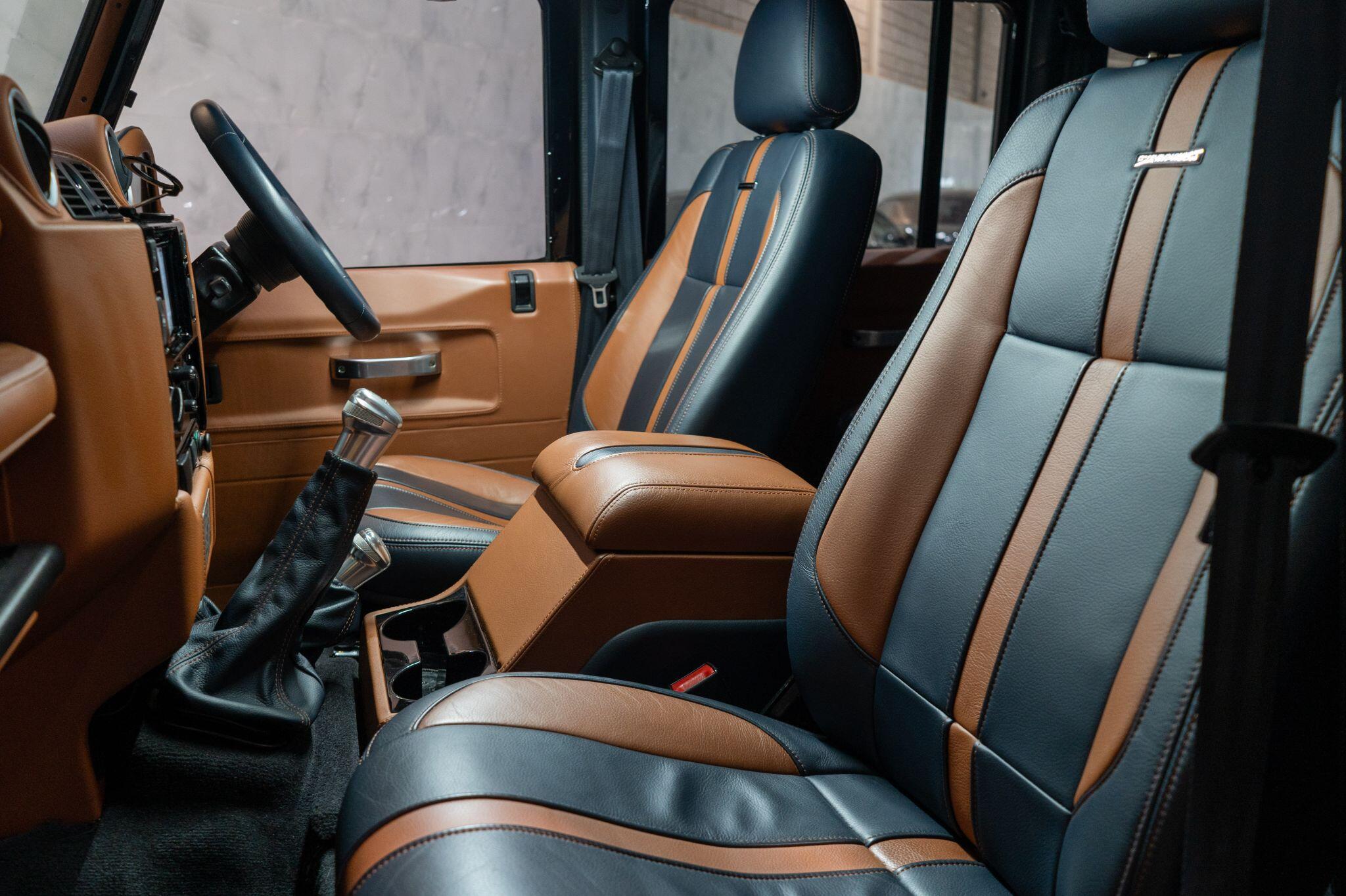 Land Rover Defender view 14