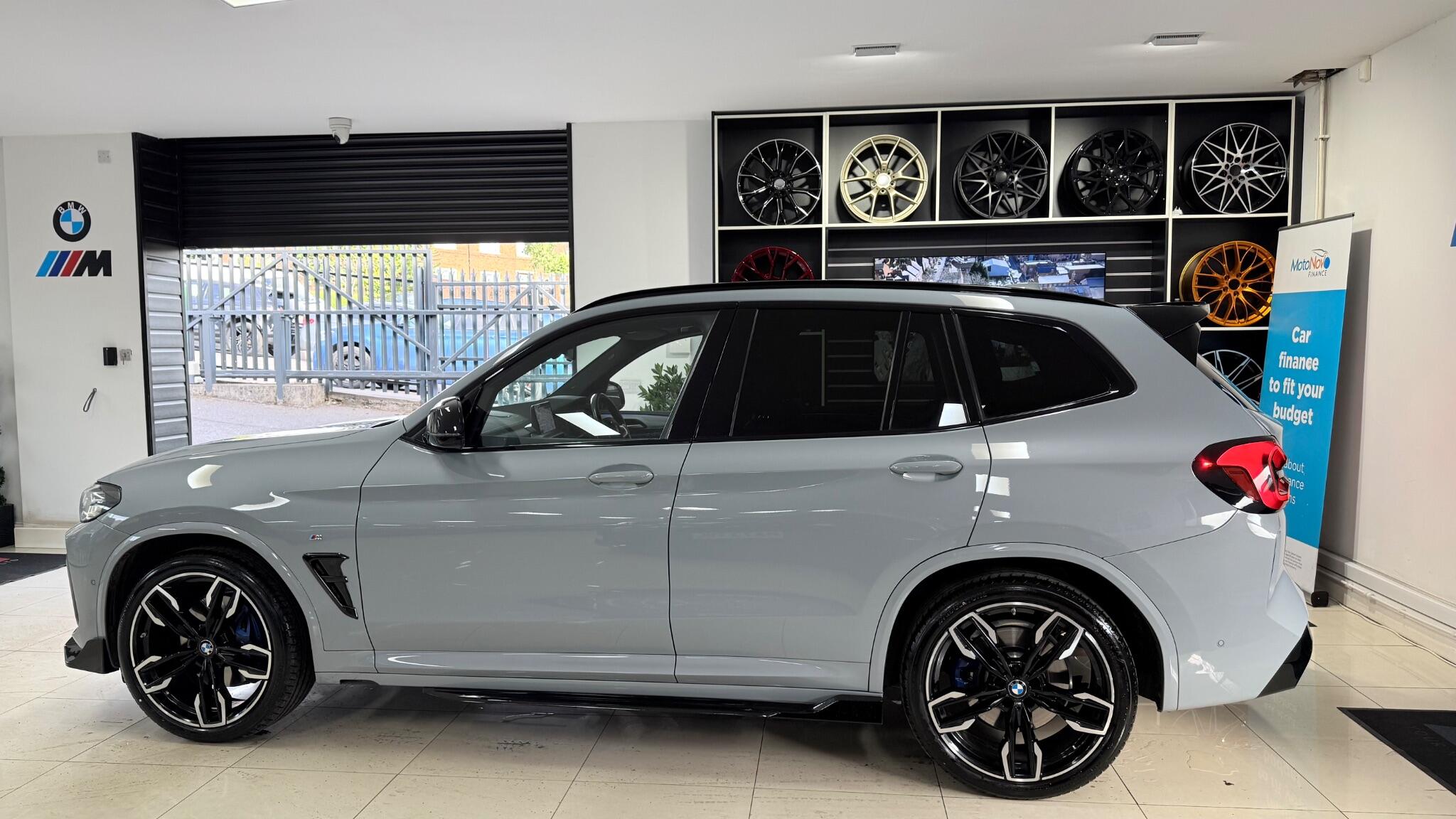 BMW X3 view 16