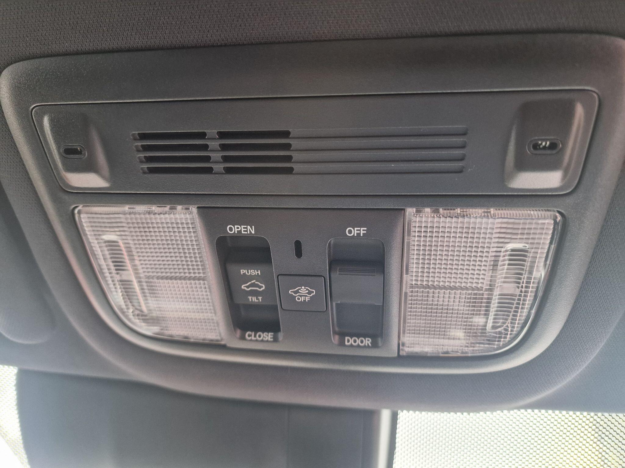 2019 Honda Civic image 21