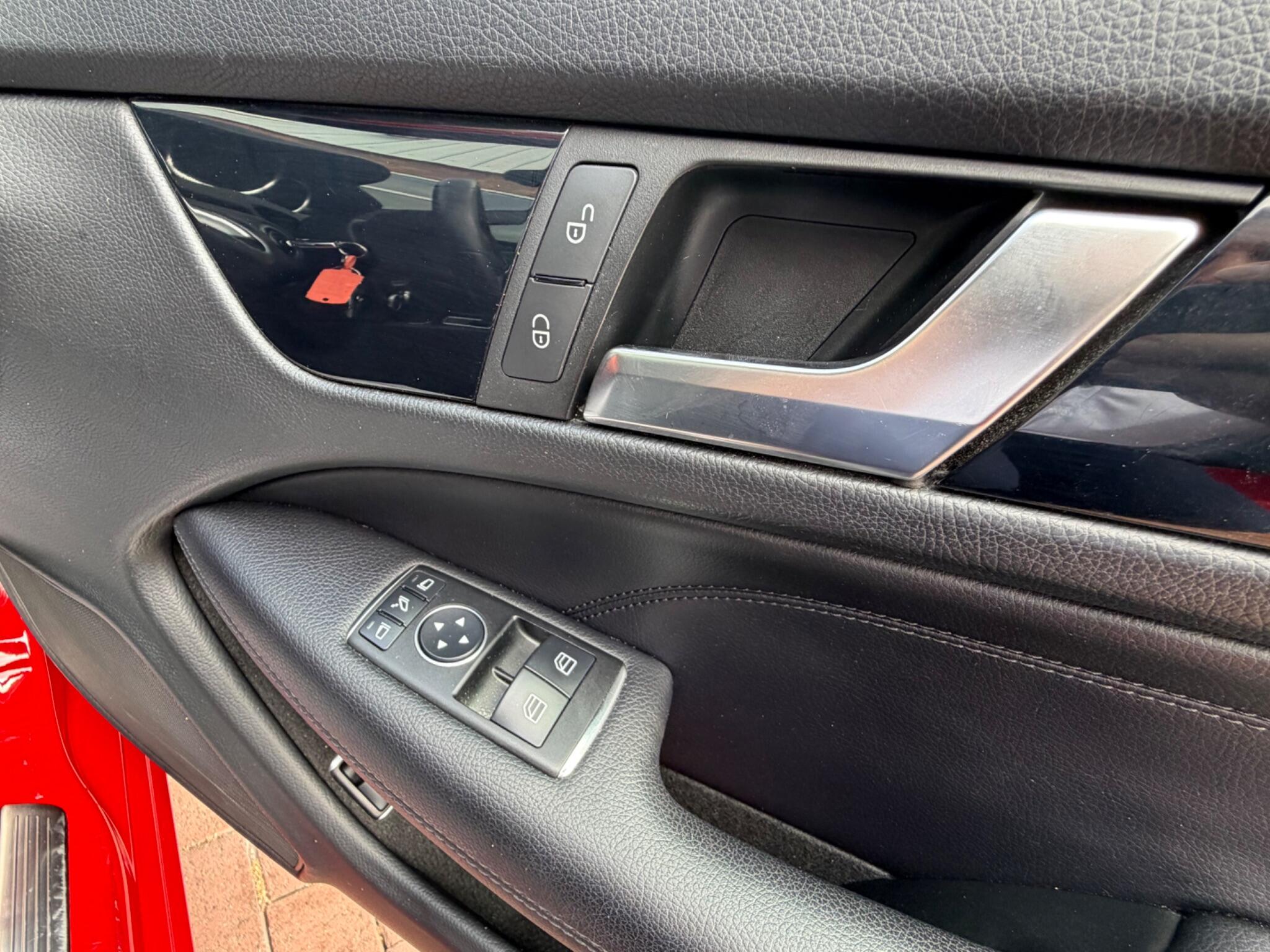 Mercedes-Benz C-Class view 85