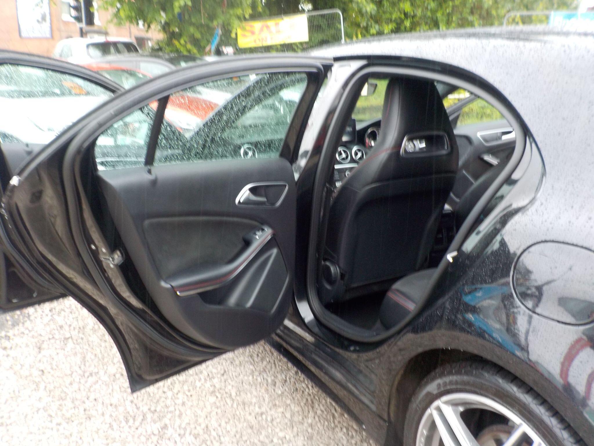 Mercedes-Benz A Class 2.1 A200d AMG Line Euro 6 (s/s) 5dr