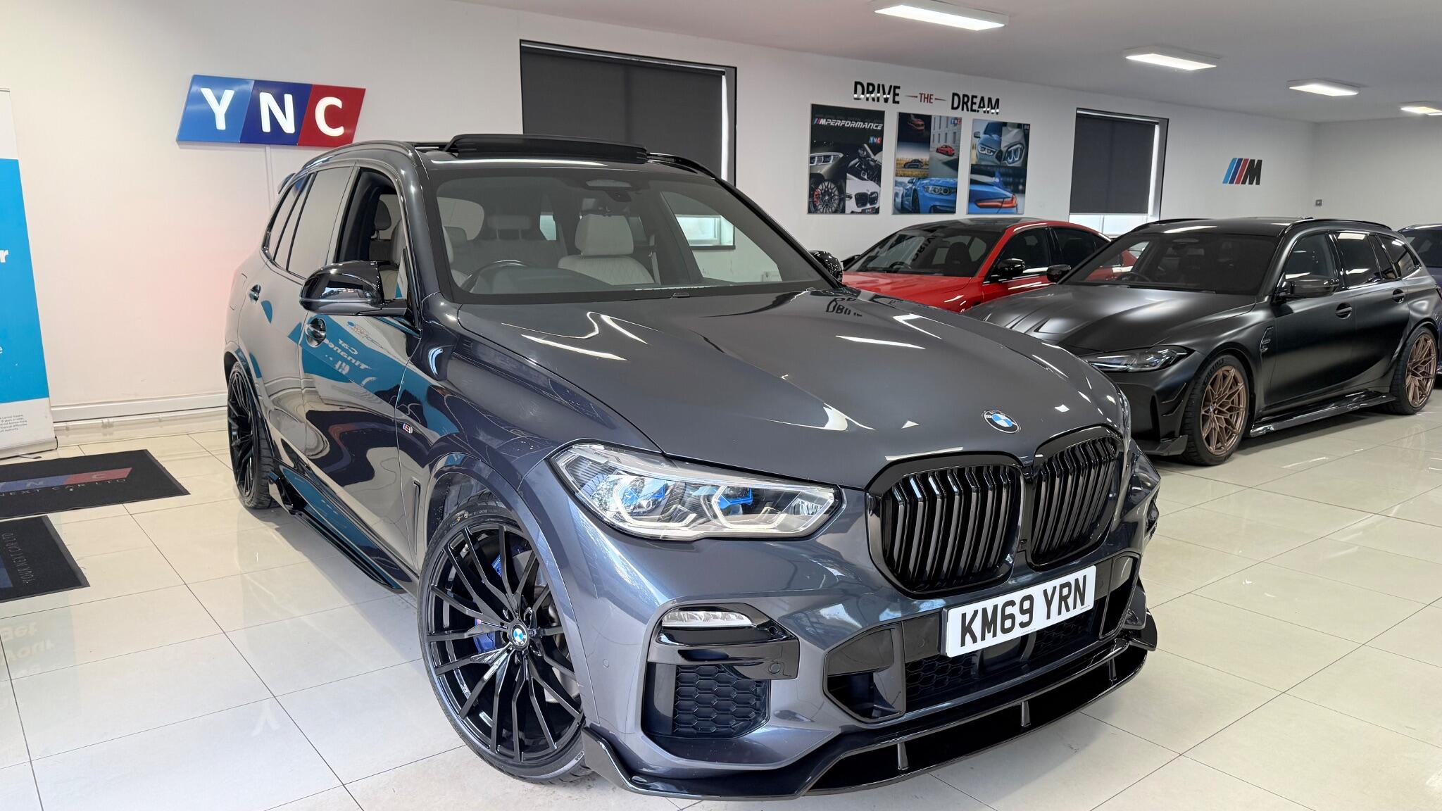 BMW X5 view 12