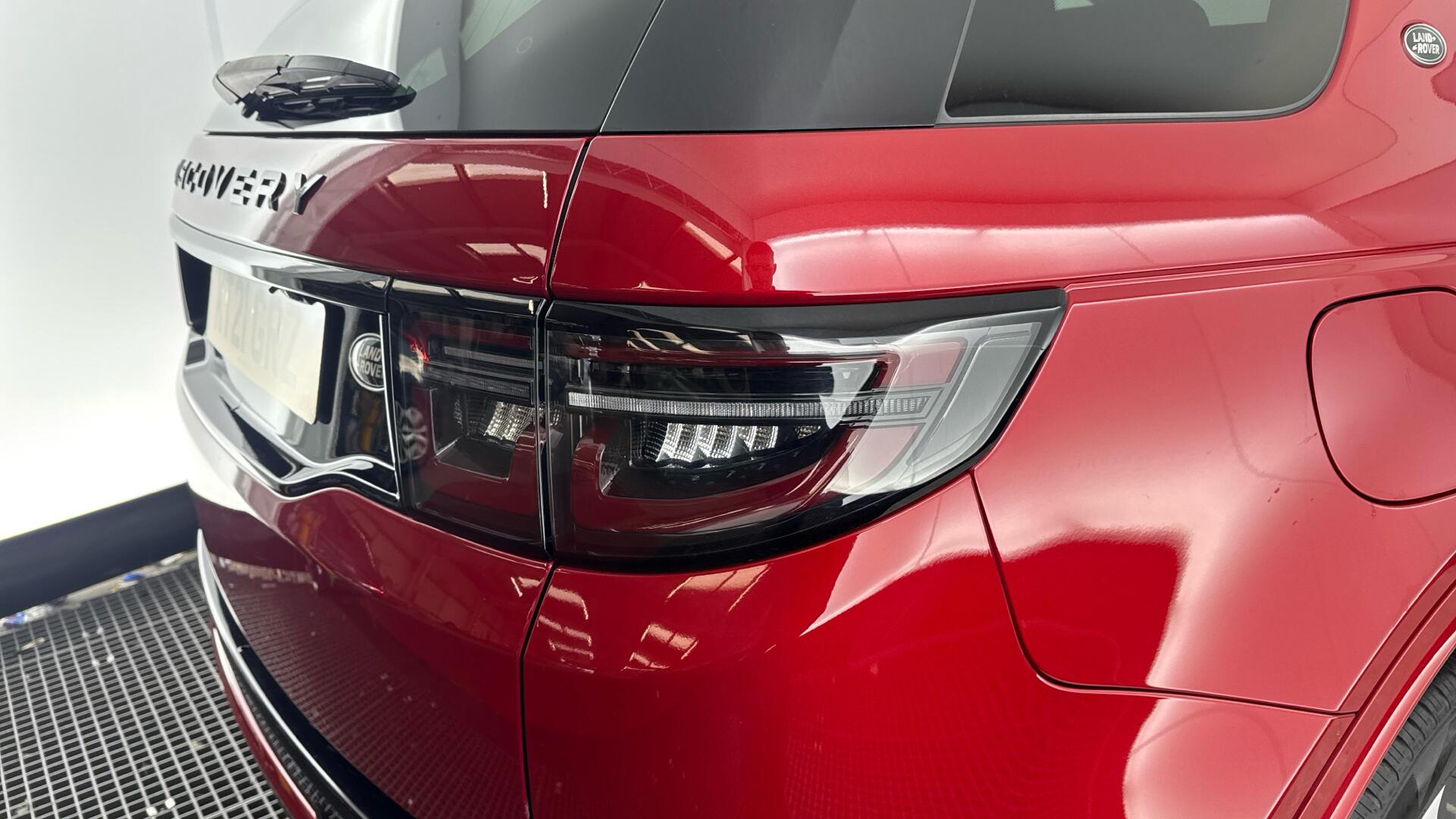 Land Rover Discovery Sport view 24