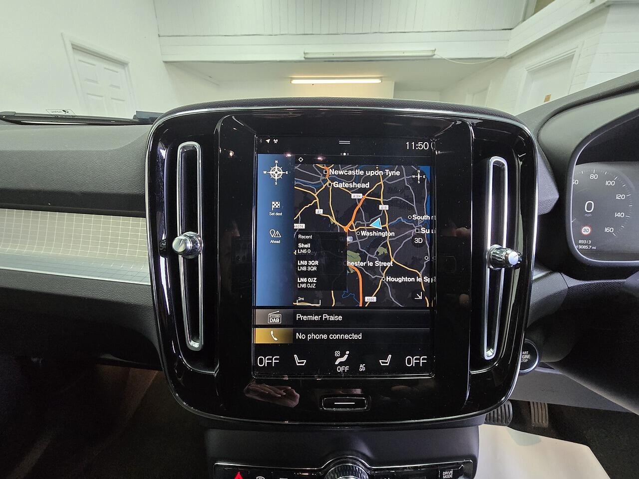 Volvo XC40 view 10