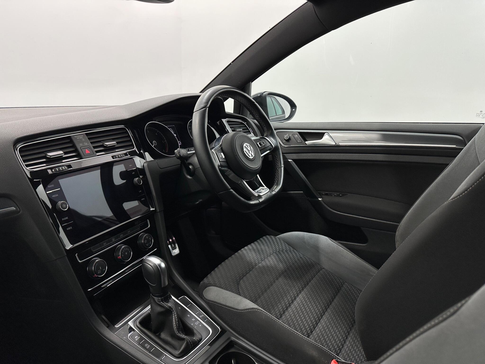 Volkswagen Golf view 32