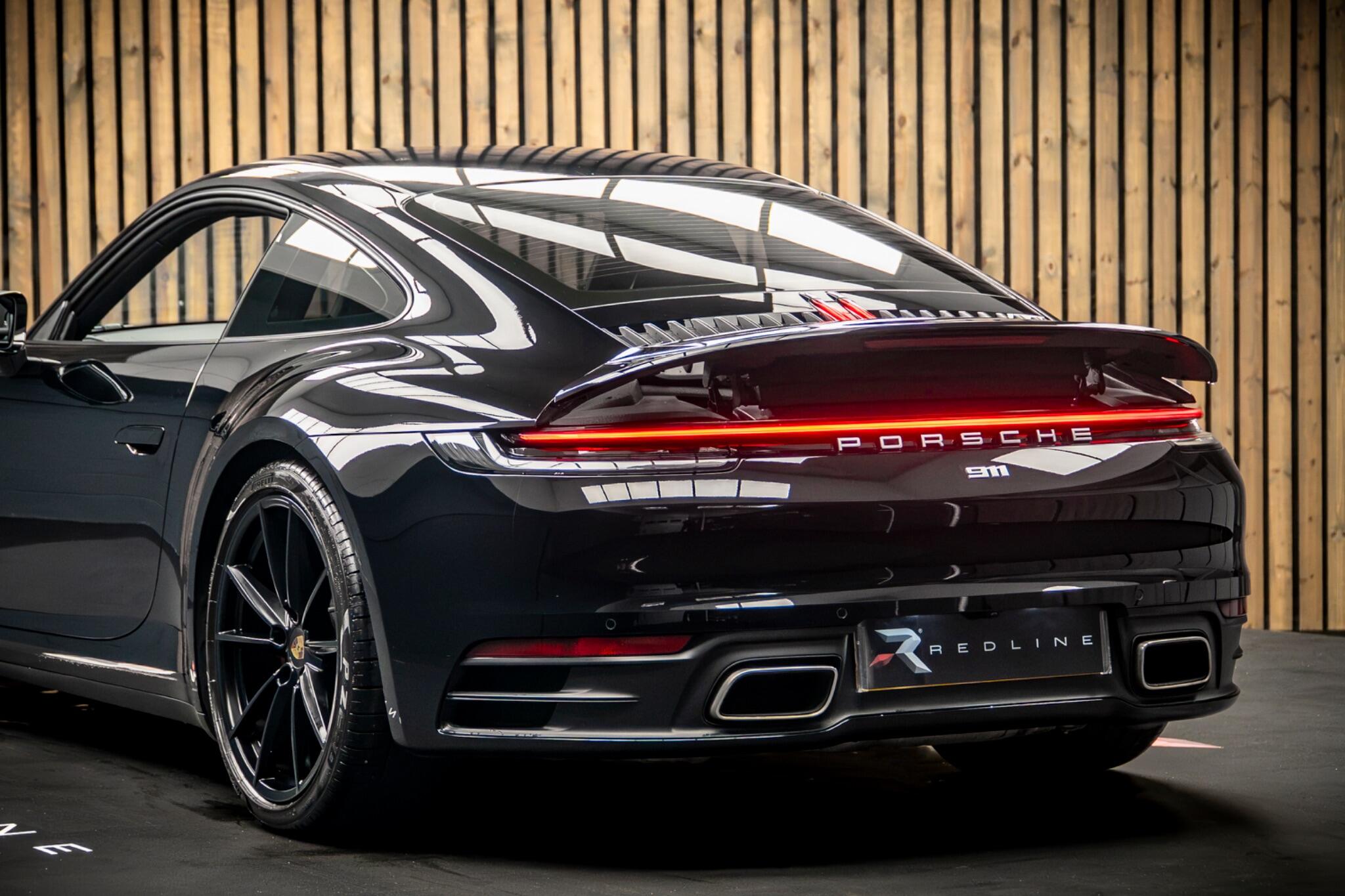 Porsche 911 view 20