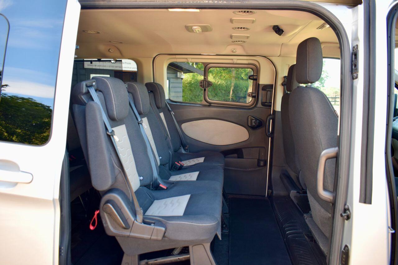Ford Tourneo Custom view 27