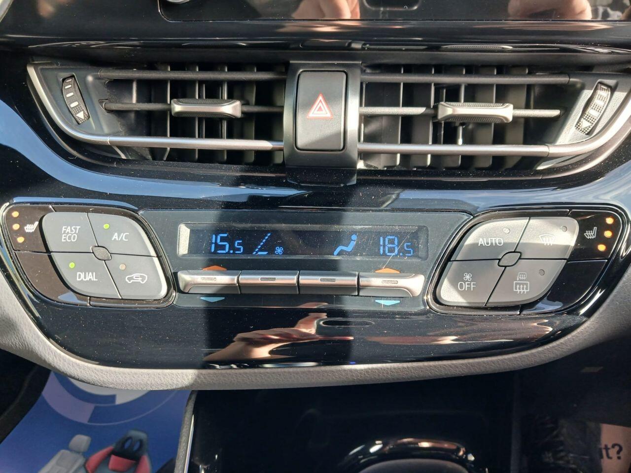 Toyota C-HR view 55