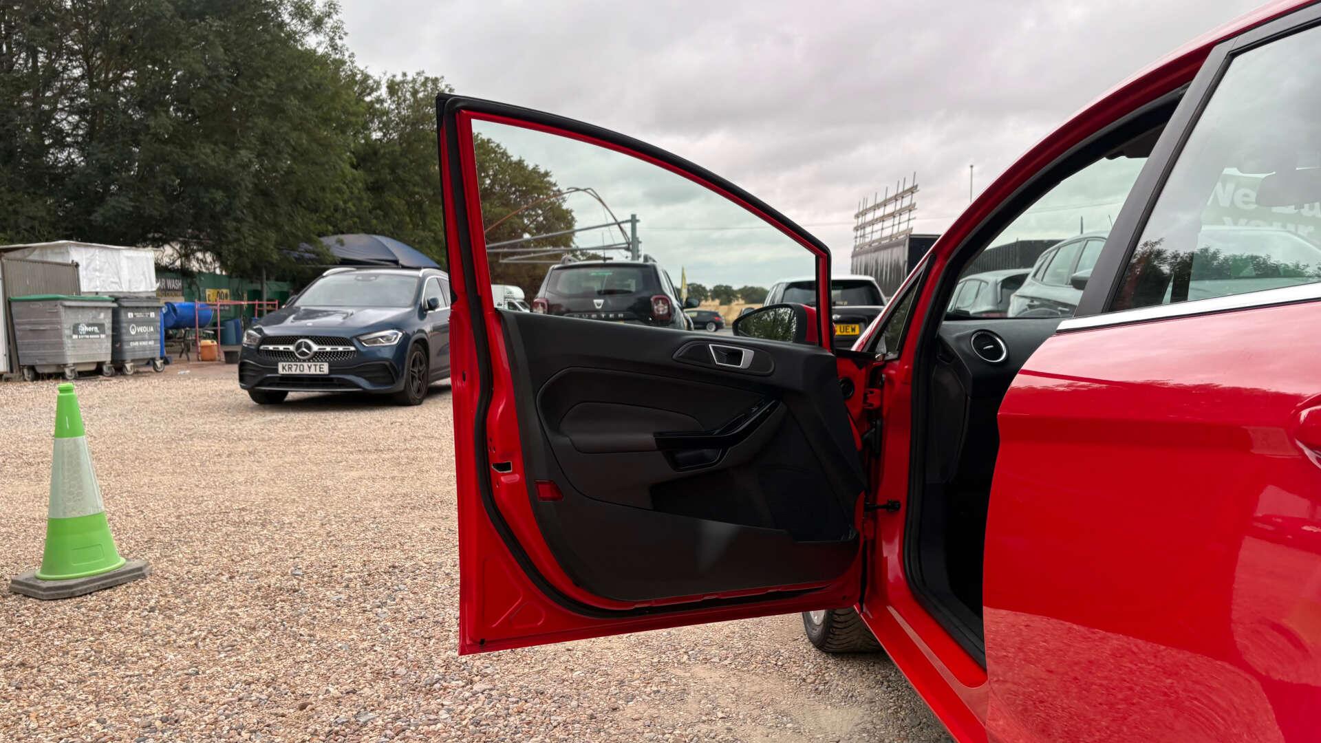 Ford Fiesta view 36