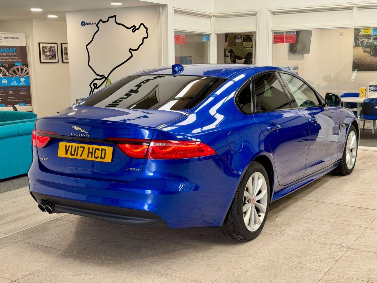 Jaguar XF view 17