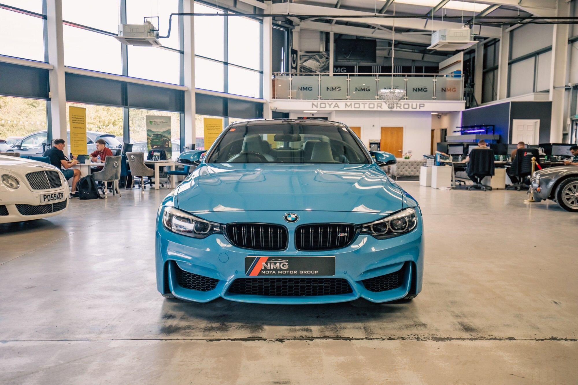 BMW M4 view 23