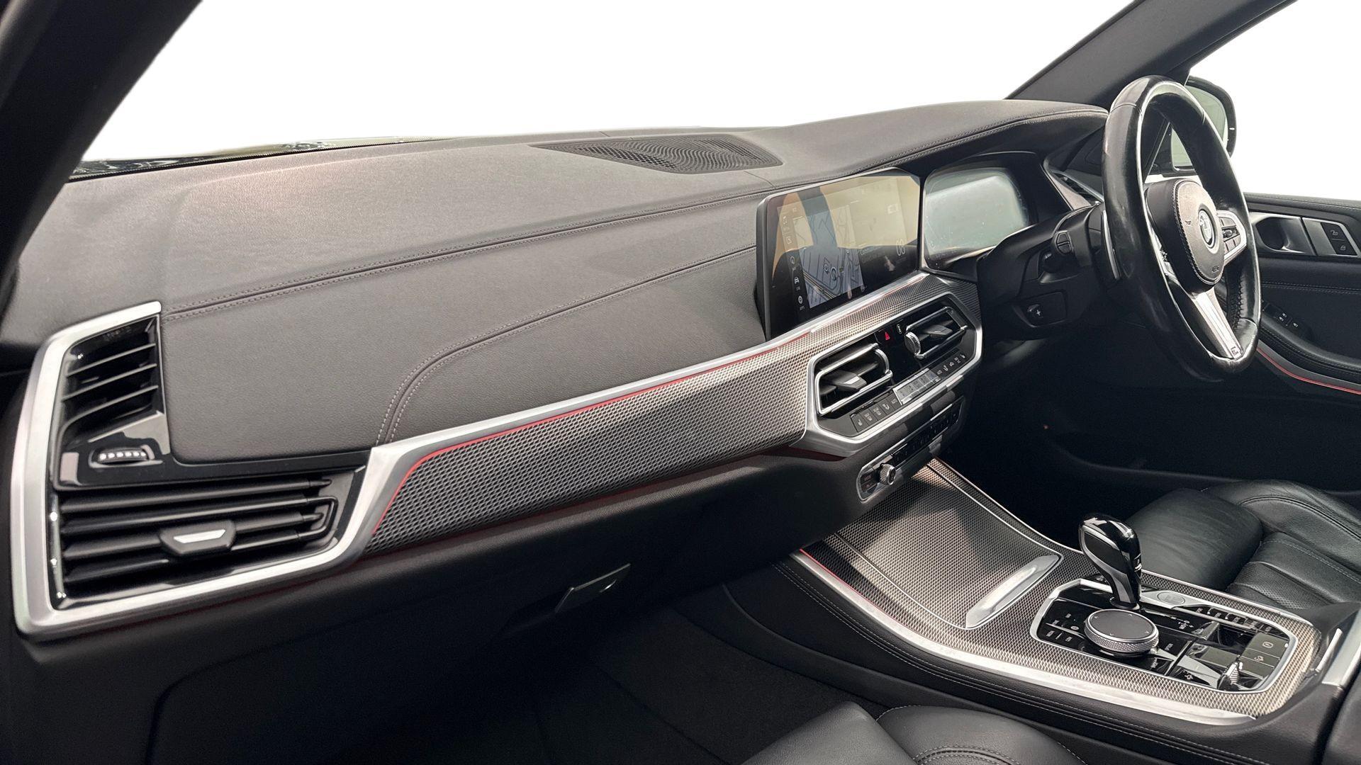 BMW X5 view 7