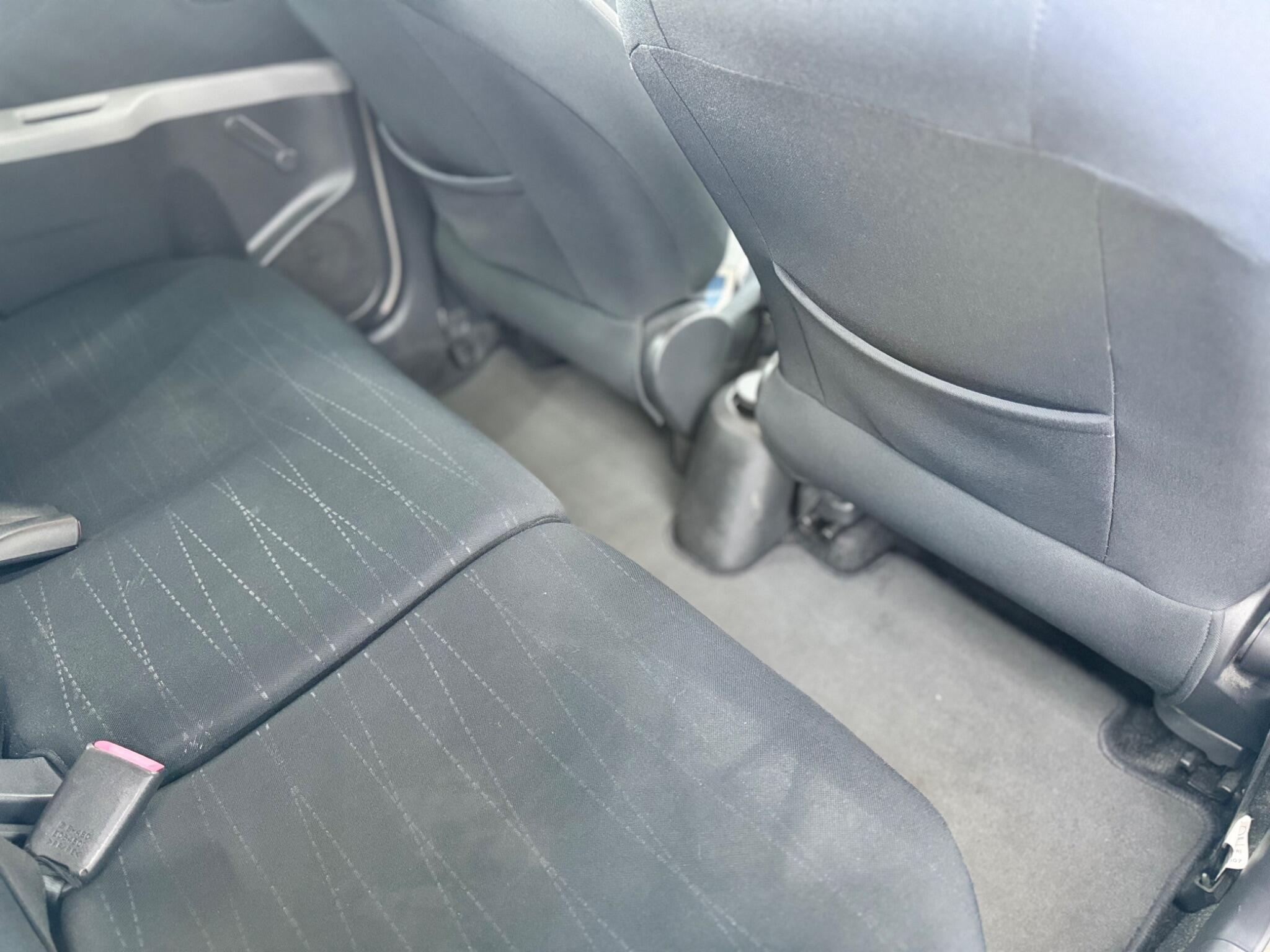 Toyota Yaris view 26