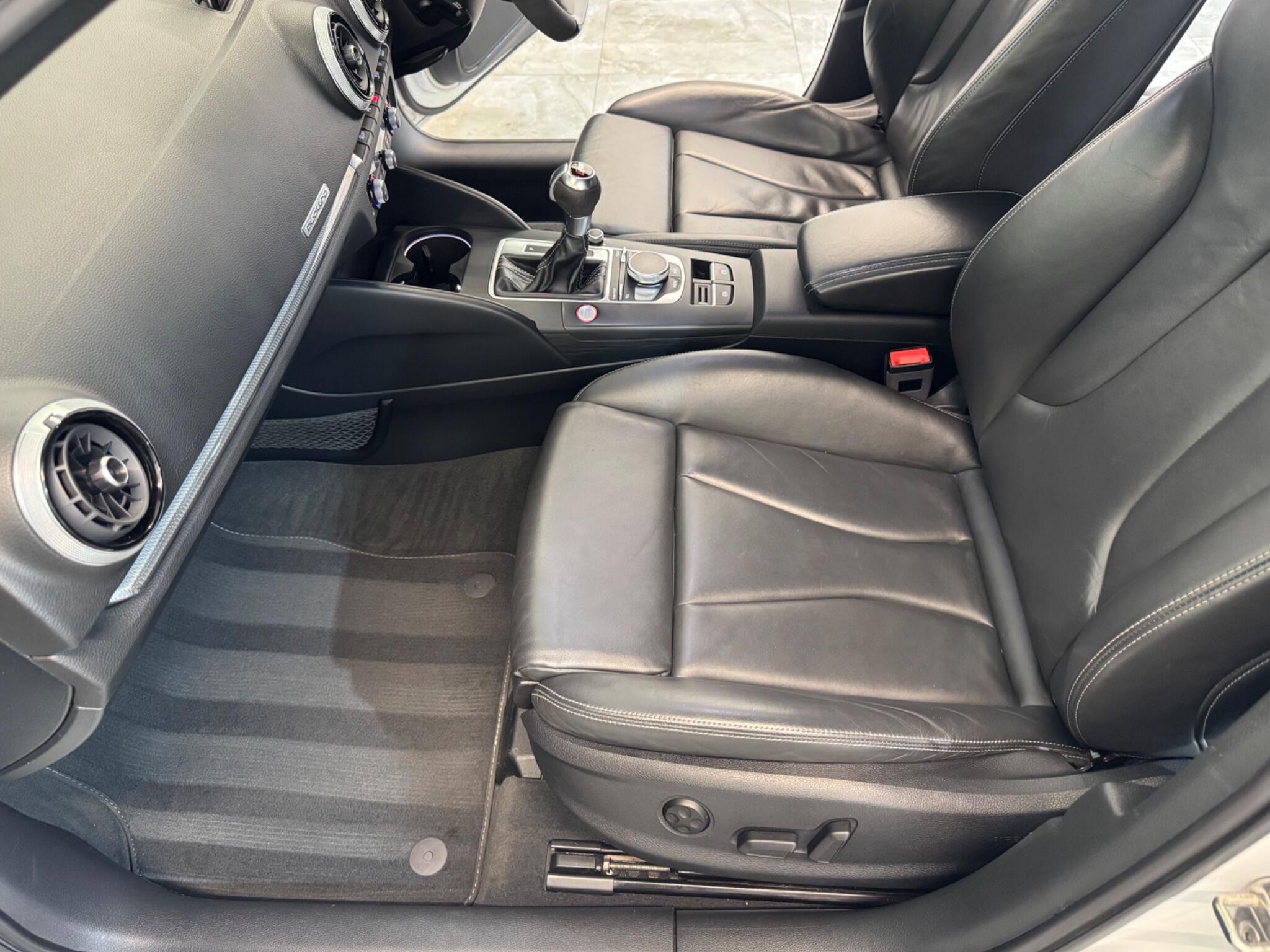 Audi RS3 view 34